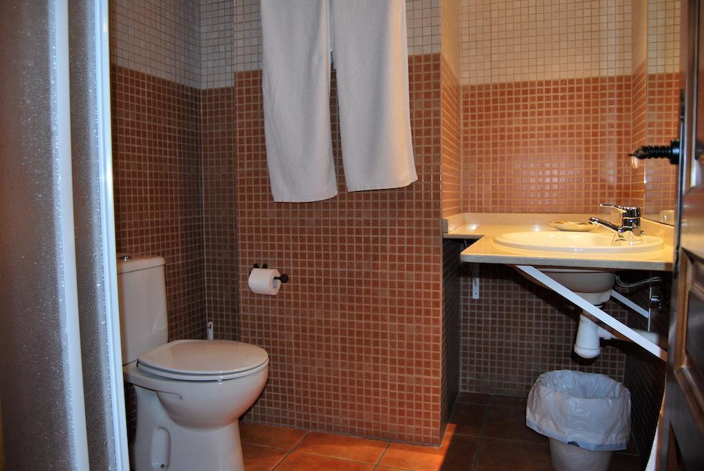 La Piedra Del Mediodia Hotel Cirat Kamer foto